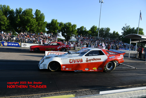 Wayne Hofmann - 'China Syndrome' (near lane) vs 
Casey Geeslin - 'The Gambler' (far lane)